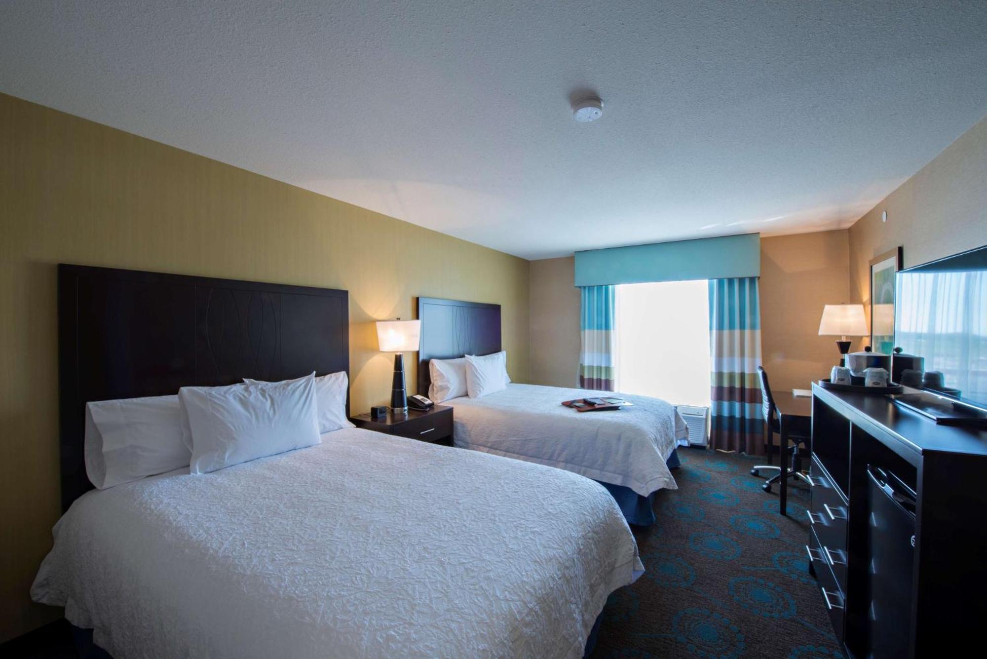 Hampton Inn Saskatoon South Екстер'єр фото