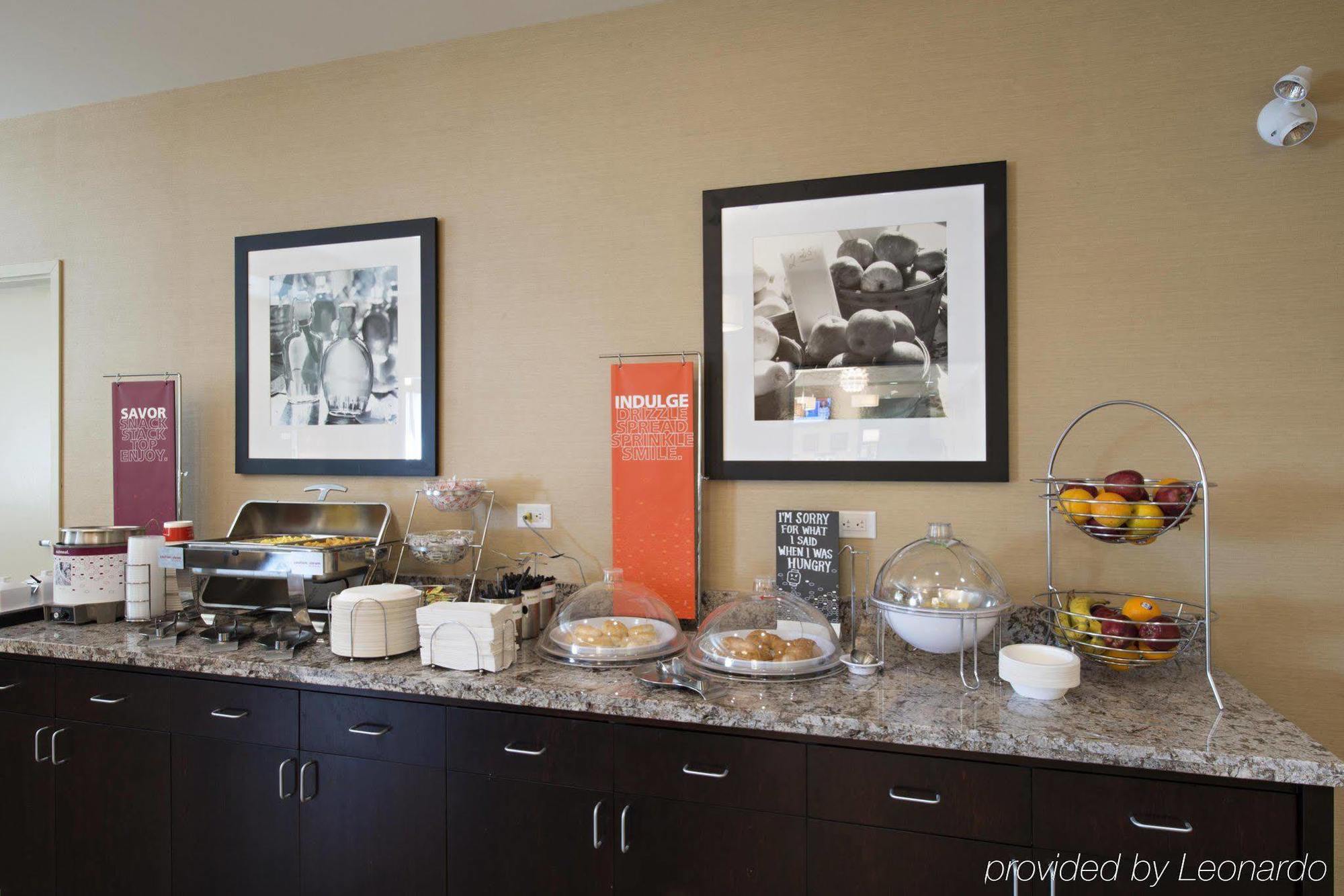 Hampton Inn Saskatoon South Екстер'єр фото