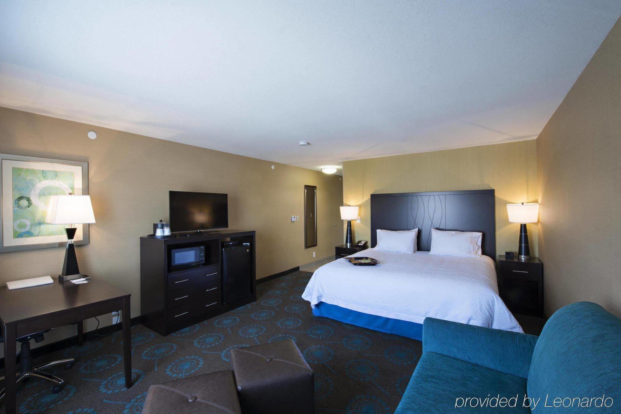 Hampton Inn Saskatoon South Екстер'єр фото